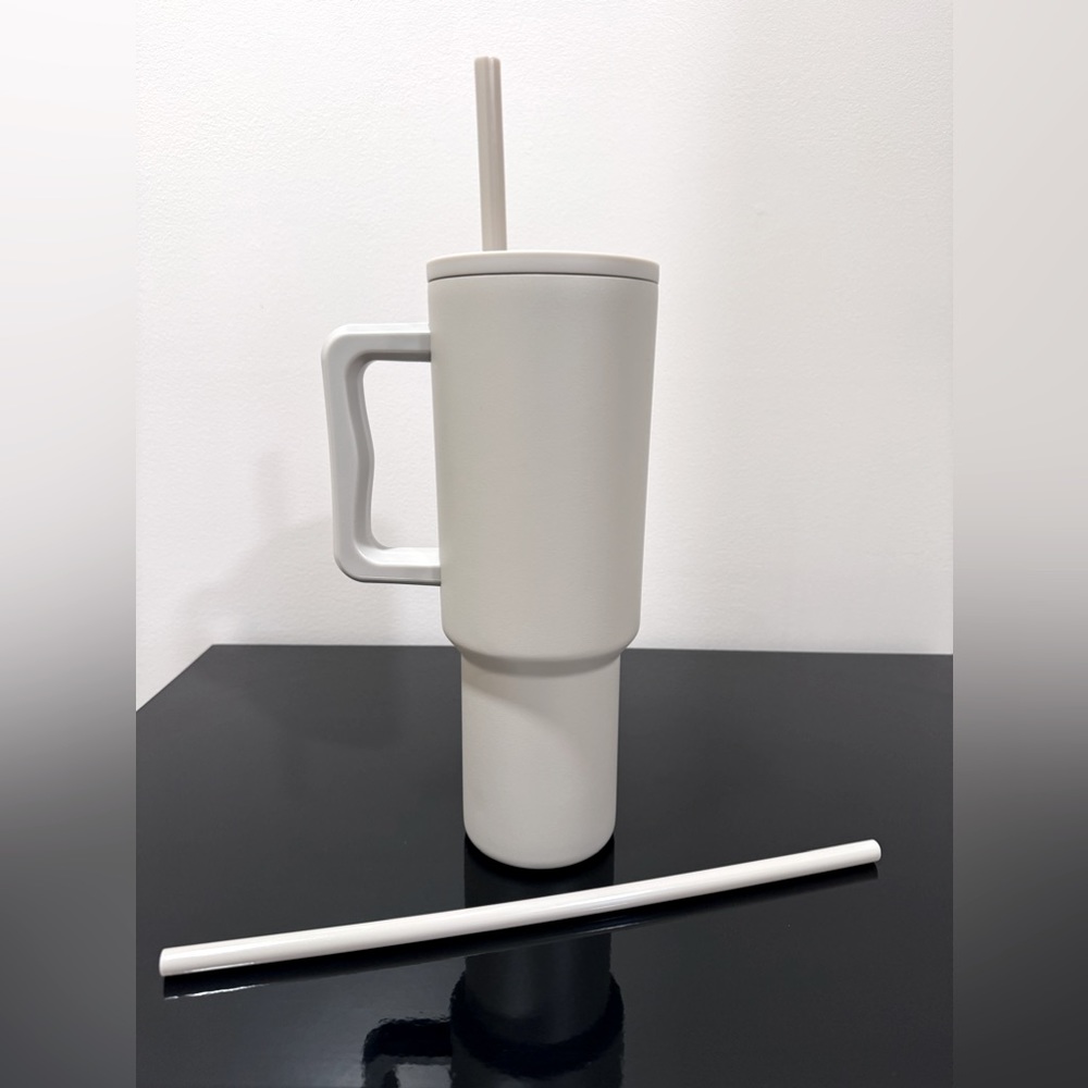 Simple Modern 40 oz tumbler in Almond Birch